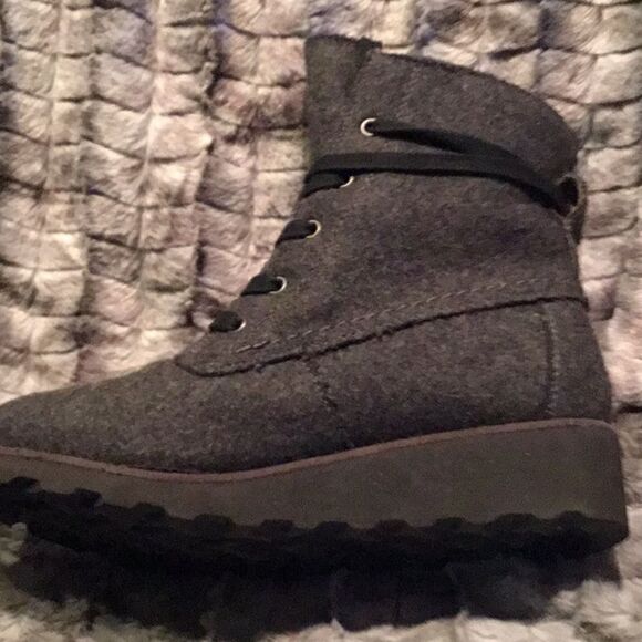 Womens’s Bearpaw Krista Grey Boot - Picture 6 of 8